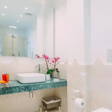 住宿加早餐酒店 Eden 4*